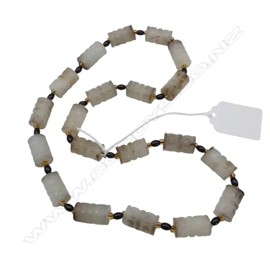 ORIENTAL JADE NECKLACE