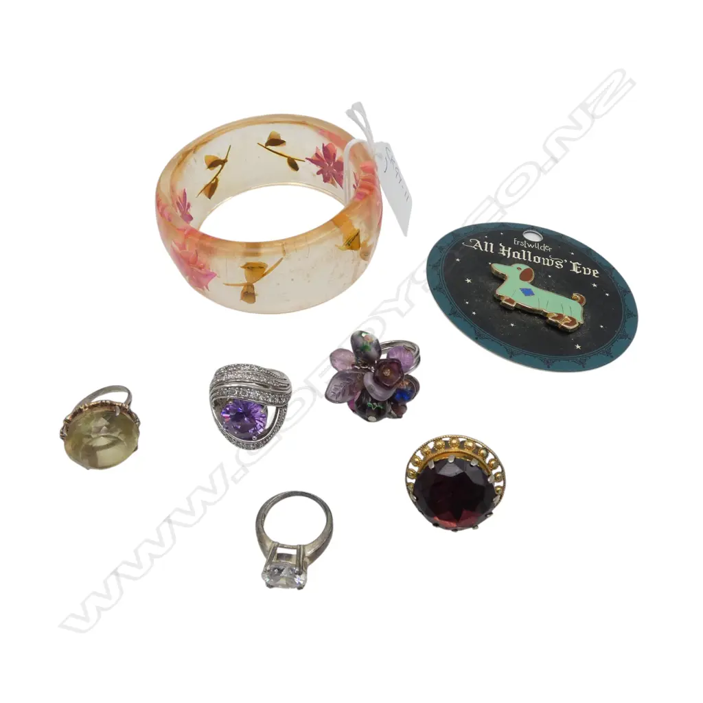 ASSORTED COSTUME RINGS, BANGLE ETC Image 1++