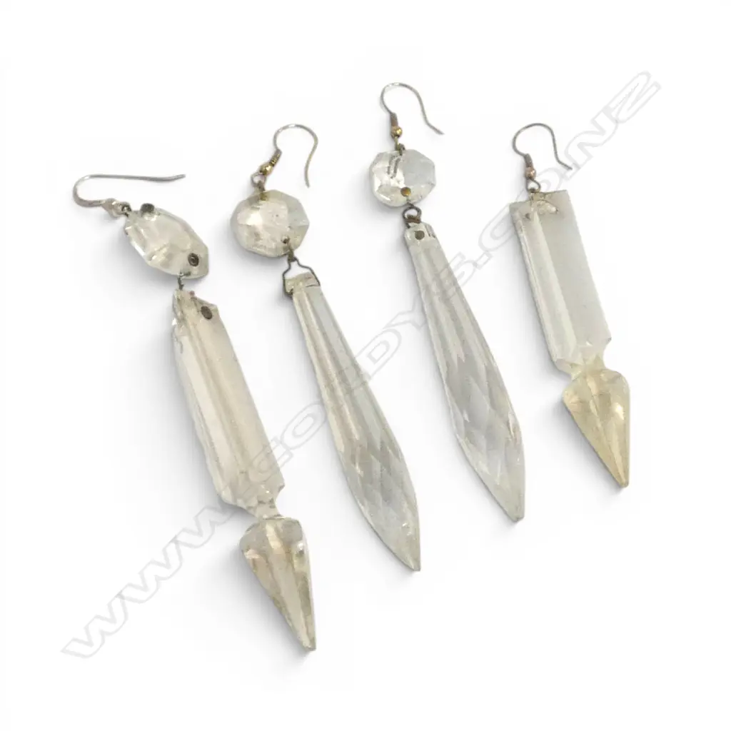 TWO PAIRS CRYSTAL LUSTRE EARRINGS Image 1++
