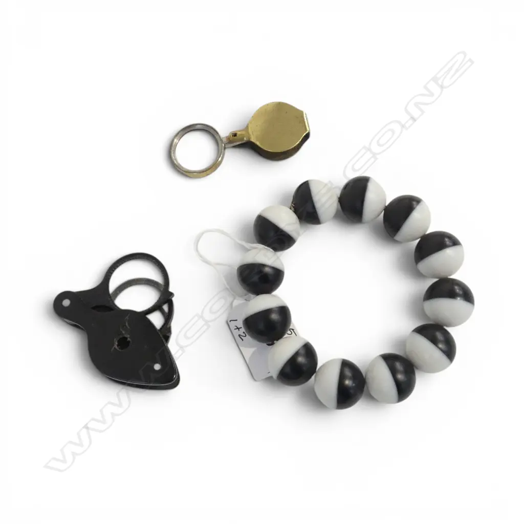 TWO JEWELLER'S LOUPES (BAKELITE & BRASS) & BLACK & WHITE BEAD BRACELET, elasticated Image 1++