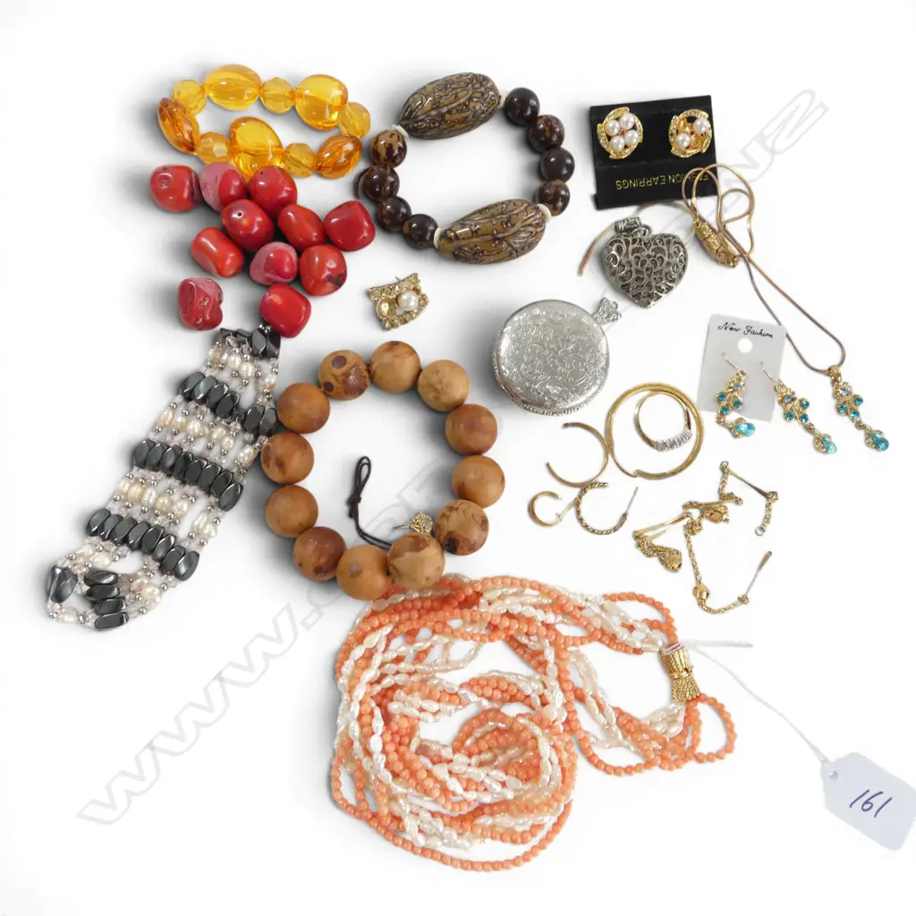 ASST. COSTUME JEWELLERY Image 1++