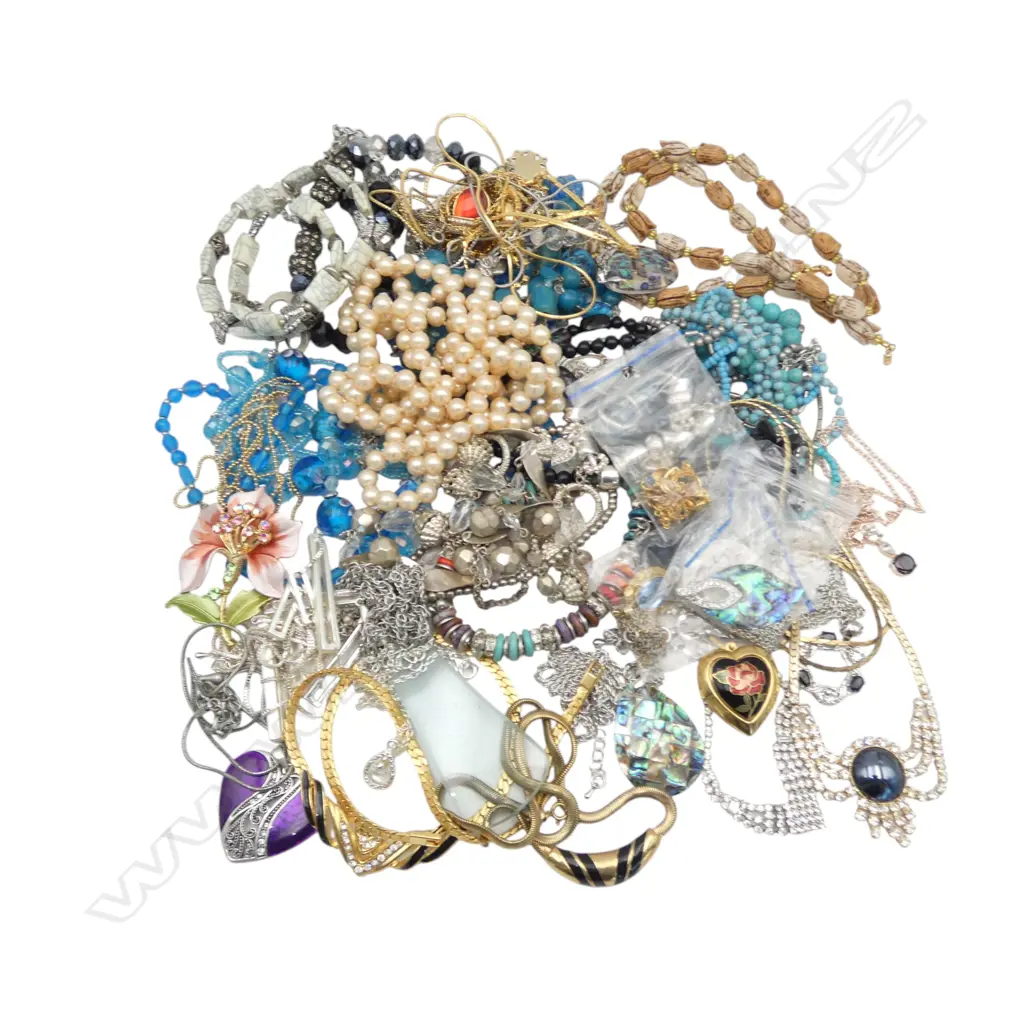 ASST. COSTUME JEWELLERY  Image 1++