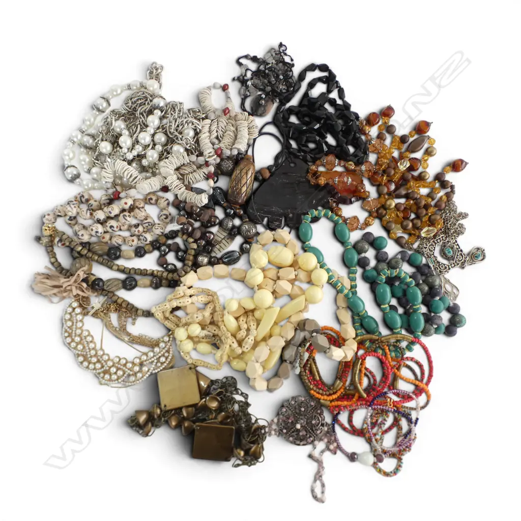 ASST. COSTUME JEWELLERY etc Image 1++