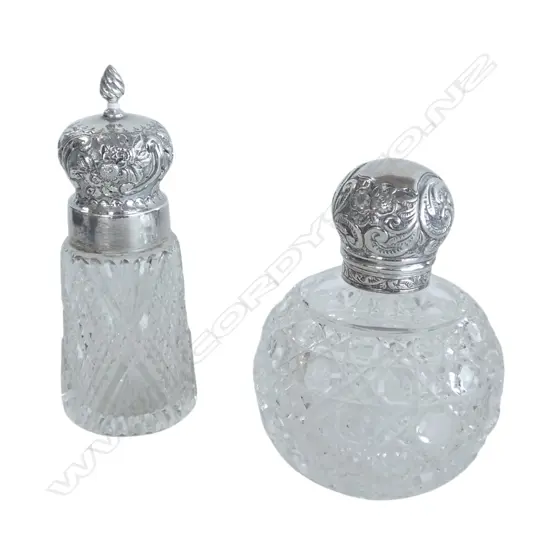 2 STG SILVER TOP BOTTLES; SCENT WITH STOPPER & ICING SUGAR SIFTER H.150mm