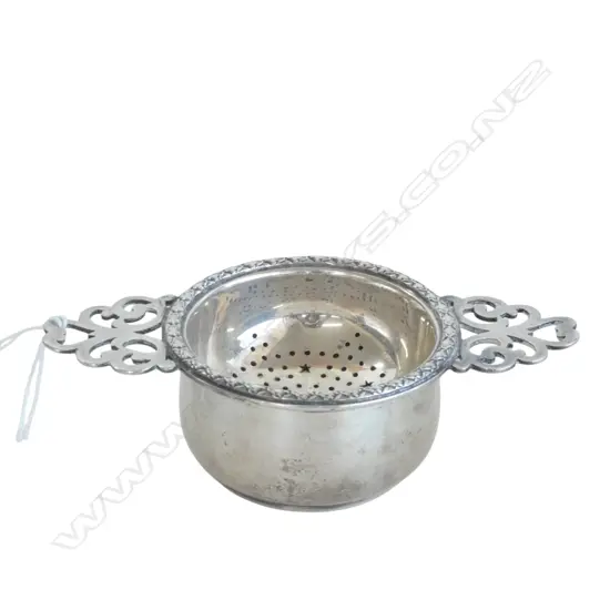 20thC STG SILVER TEA STRAINER 67gms