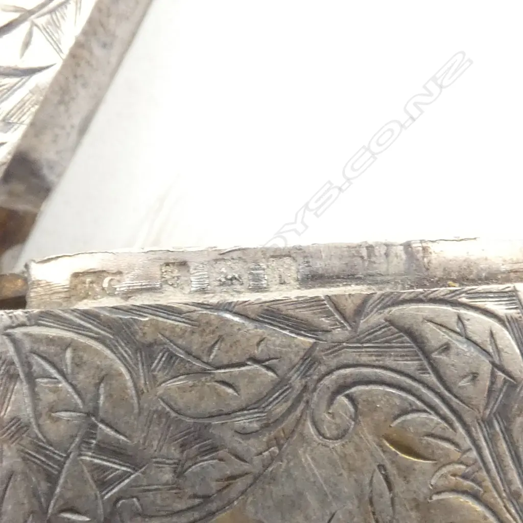 Birmingham 1908 SILVER ENGRAVED VESTA with suspension loop. Slight dents. 20gms.  Image 1++