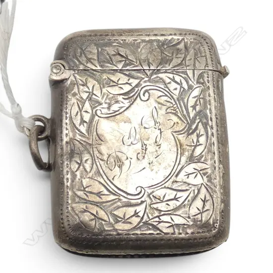 Birmingham 1908 SILVER ENGRAVED VESTA with suspension loop. Slight dents. 20gms. 