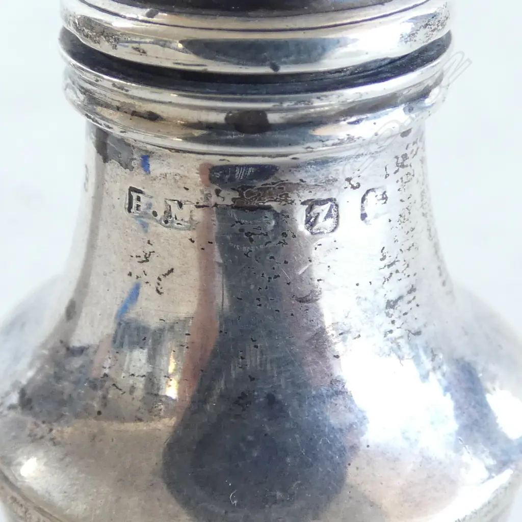 PR STG SILVER PEPPER SHAKERS, BIRMINGHAM 1899, WEIGHTED 81gms TW Image 1++