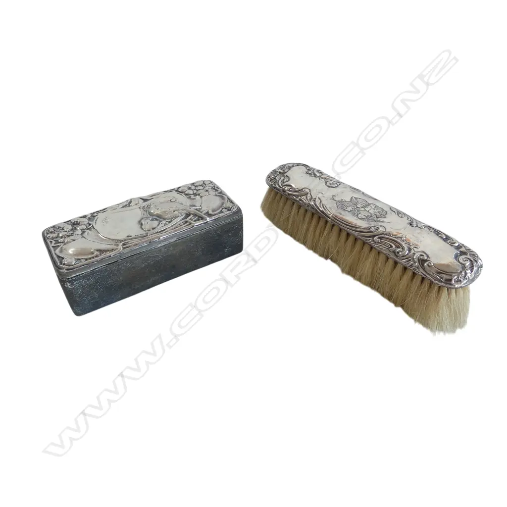 2 PCES STG SILVER; BRUSH & LIDDED CONTAINER - FAULTS Image 1++