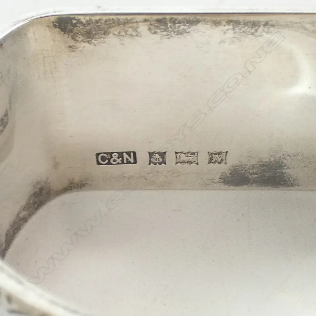 3 SILVER SMALL ITEMS: napkin ring + tea spoon + pusher. 58gms. Image 1++