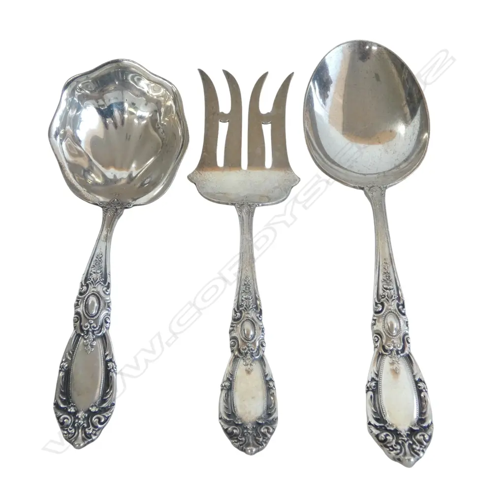 3 PCES STG SILVER SERVING CUTLERY, 300gms Image 1++
