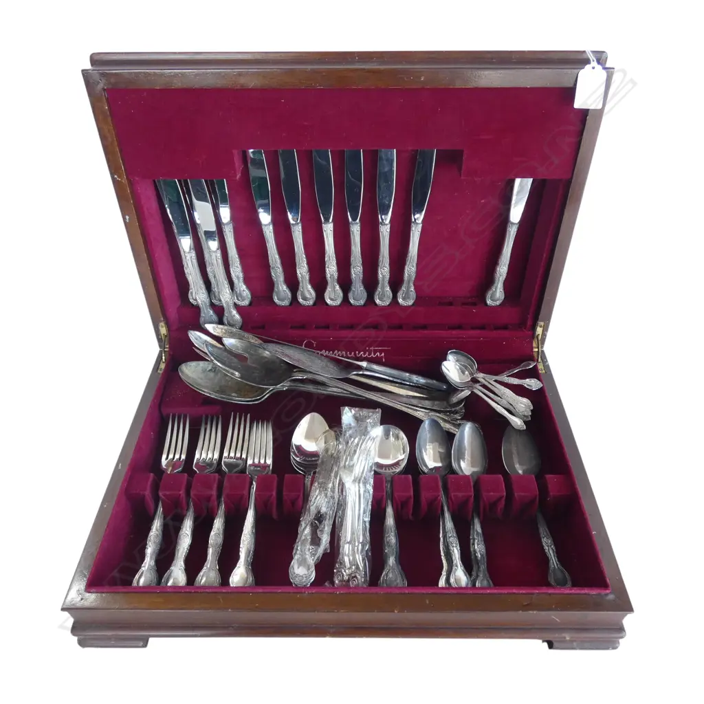 CUTLERY CANTEEN - ASSORTED PATTERNS W.475mm Image 1++