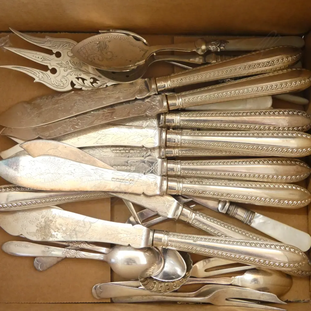 SILVER PLATE EP CUTLERY INCLUDING MOP HANDLES Image 1++
