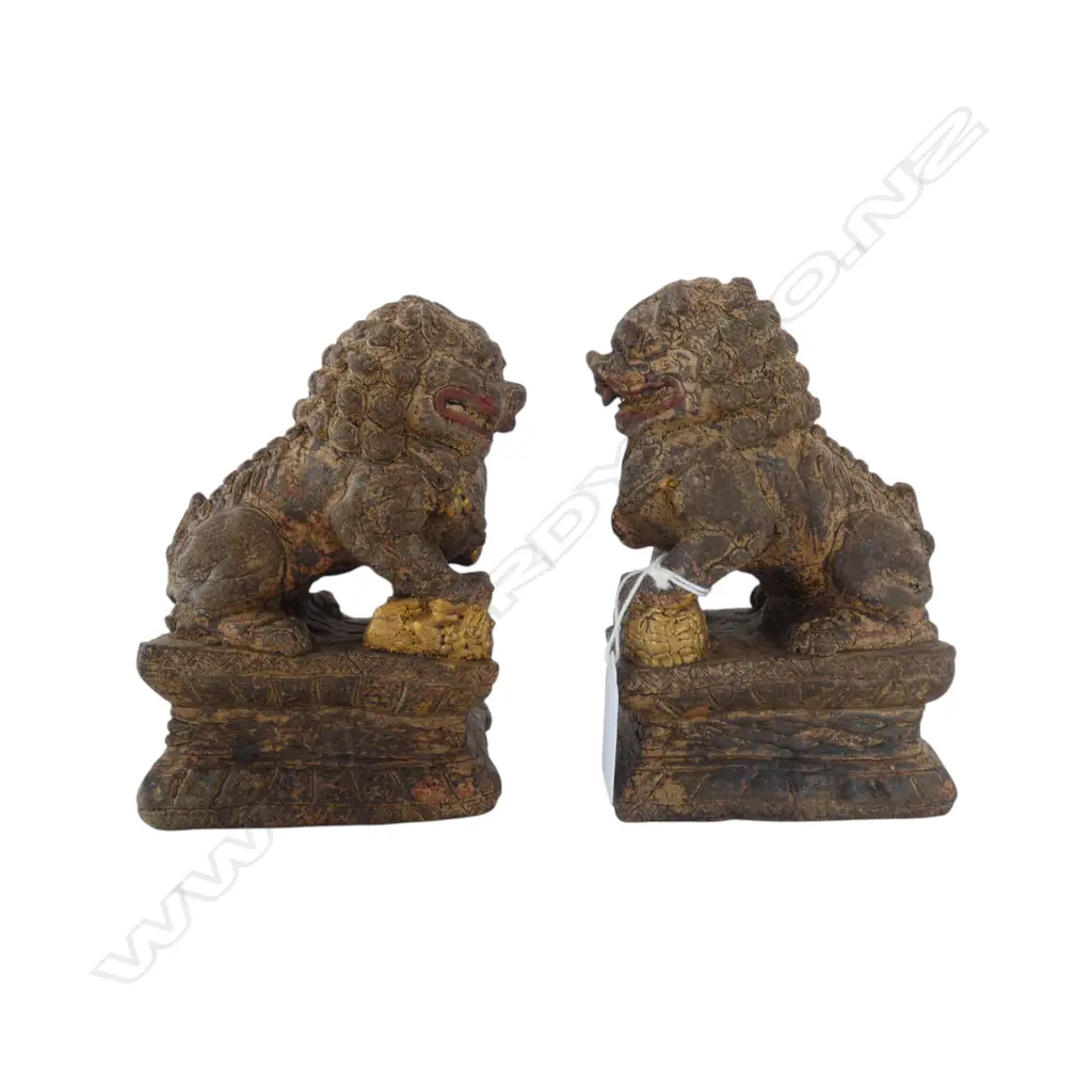 PR ORIENTAL CARVED AGARWOOD TEMPLE DOGS H.135mm Image 1++