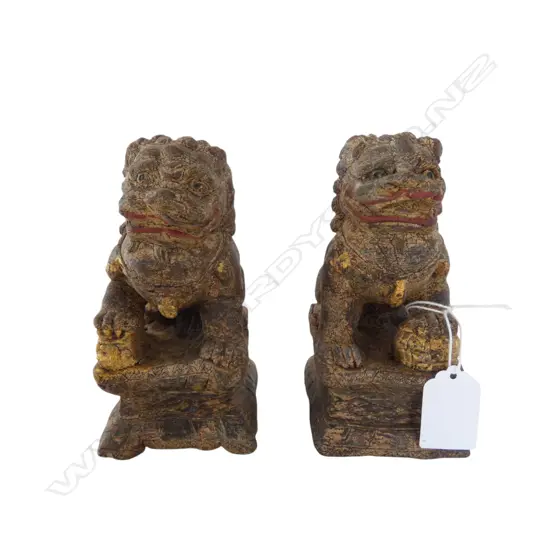 PR ORIENTAL CARVED AGARWOOD TEMPLE DOGS H.135mm