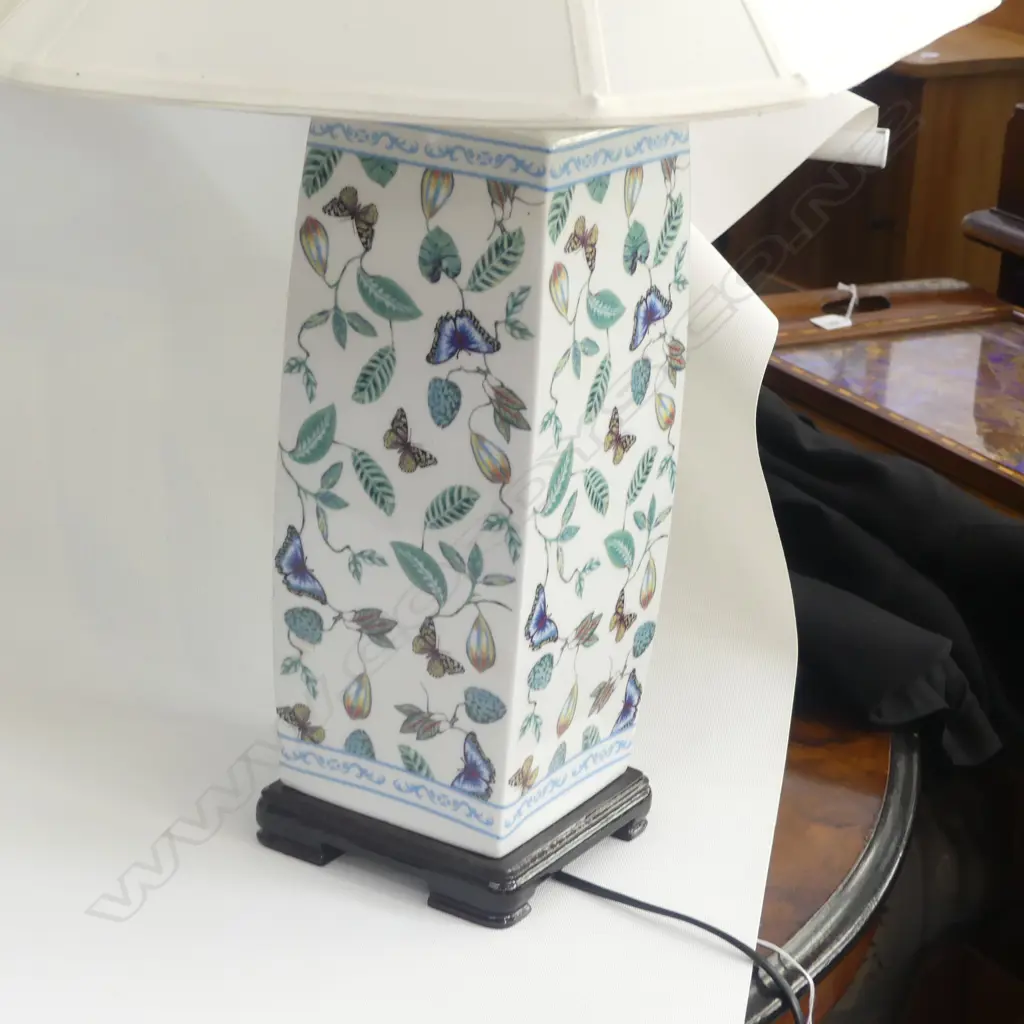 PR PORCELAIN TABLE LAMPS H.660mm Image 1++