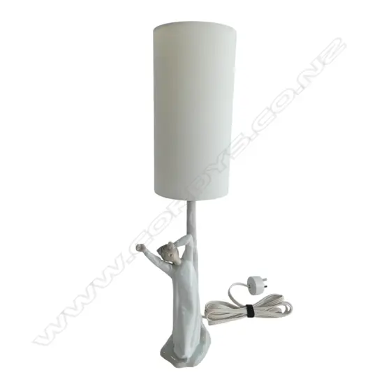 NAO YAWNING FIGURAL LAMP H.560mm