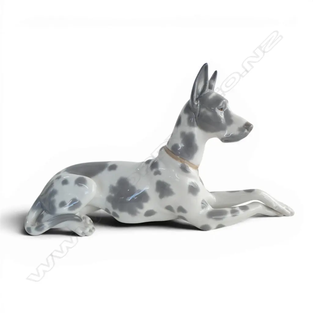 LLADRO GREAT DANE FIGURINE, H.160x300mm Image 1++