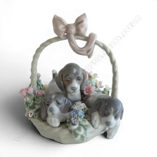 LLADRO BASKET of FLOWERS & PUPPIES, H.130x100mm