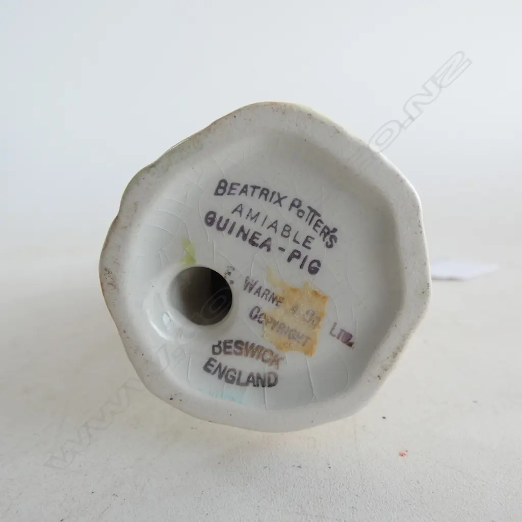 BESWICK BEATRIX POTTER 'GUINEA PIG', H.100mm' gold backstamp 1948-1972 Image 1++