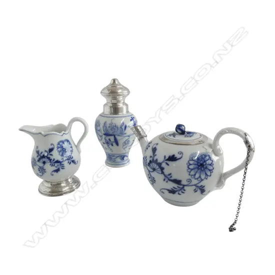 3 PCES MEISSEN BLUE ONION PATTERN CHINA w. DUTCH SILVER TRIM; TEAPOT, MILK JUG, LIDDED CONTAINER H.155mm