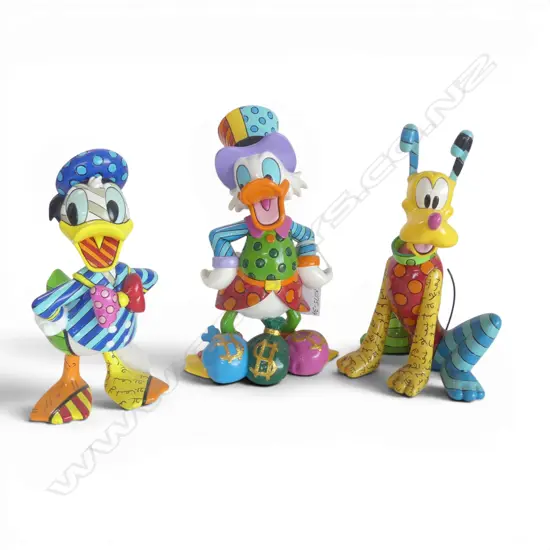 3 ROMERO BRITTO DISNEY FIGURINES; PLUTO, SCROOGE & DONALD DUCK, H.200/200/180mm