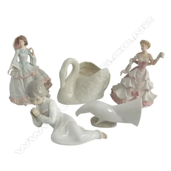 ASST. PORCELAIN; SWAN, H.150mm, 2 WEDGWOOD PORCELAIN FIGURINES, H.200mm,1 w broken hand & 2 PCS NAO
