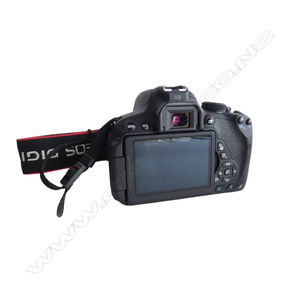 CANON EOS 700D DSLR CAMERA WITH TWO CANON LENSES: 18-55MM AND 55-250M w. CHARGER, CAMERA BAG AND HANDBOOK touch screen Image 1++
