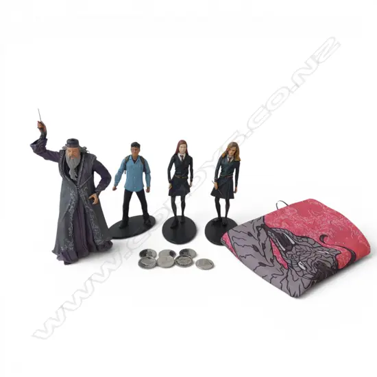 HARRY POTTER FIGURINES IN BAG