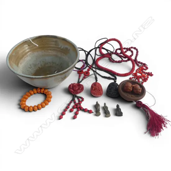 ASST. ORIENTAL JEWELLERY IN STUDIO POTTERY BOWL 200mm dia
