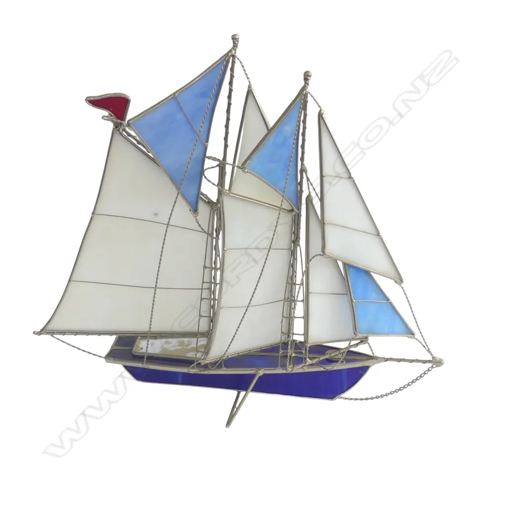 GLASS MODEL YACHT H.210mm Image 1++