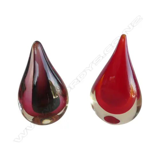 2 RED ART GLASS TEAR DROPS H.135mm