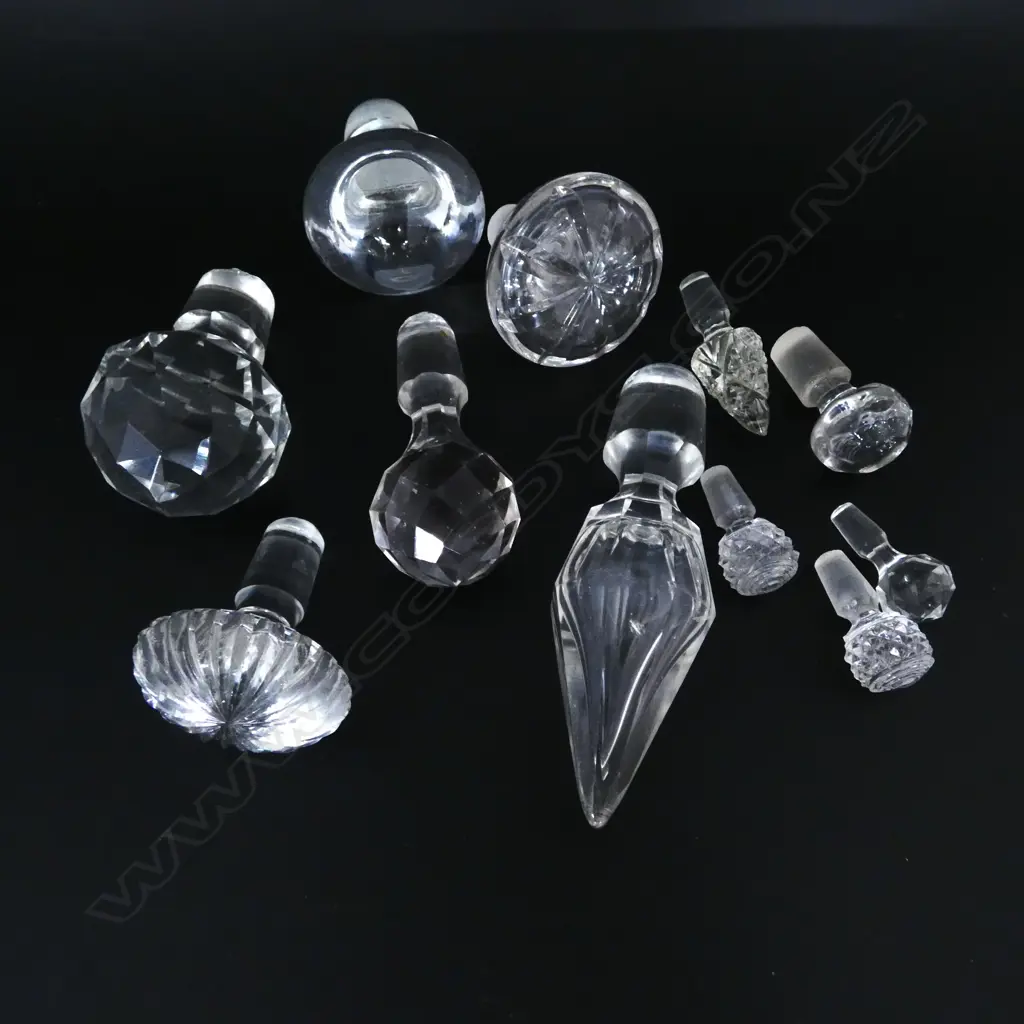 11 ASST. CRYSTAL DECANTER STOPPERS Image 1++