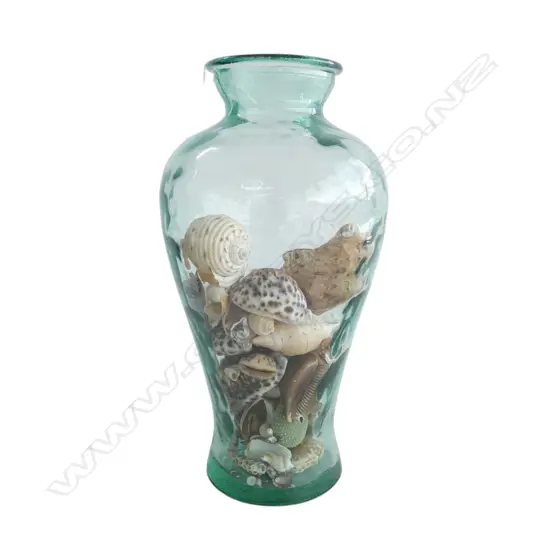 LARGE VASE w. ASST. SHELLS H.460mm