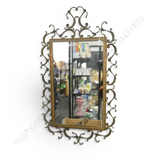 MIRROR w. METAL FRAME 1040x585mm