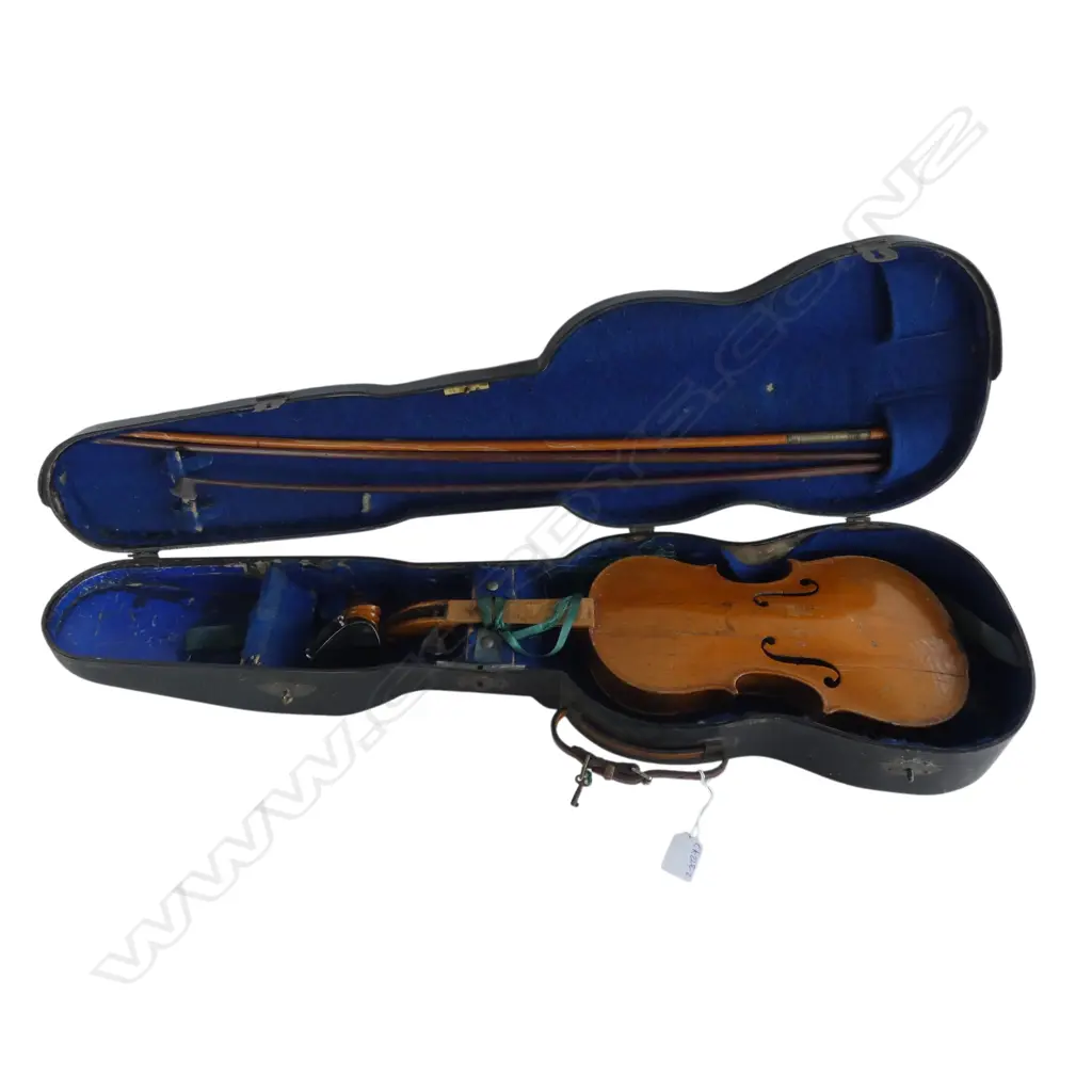 T. DODD VIOLIN needs restoration, in case, 3 bows  Image 1++