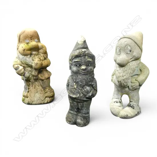 3 GARDEN DWARVES H.300mm