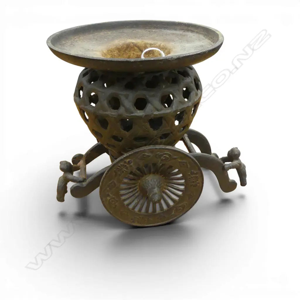 JAPANESE CAST IRON USUBATA CART STYLE IKEBANA VASE H.260mm Image 1++