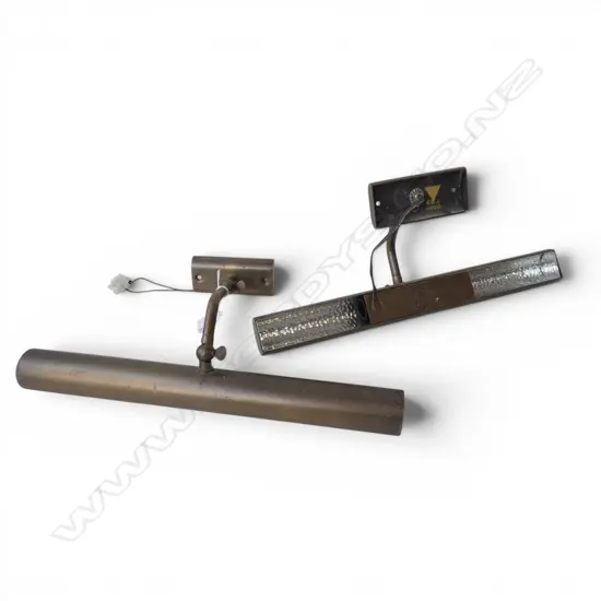 2 ITALIAN BRASS PICTURE LIGHTS W.400mm