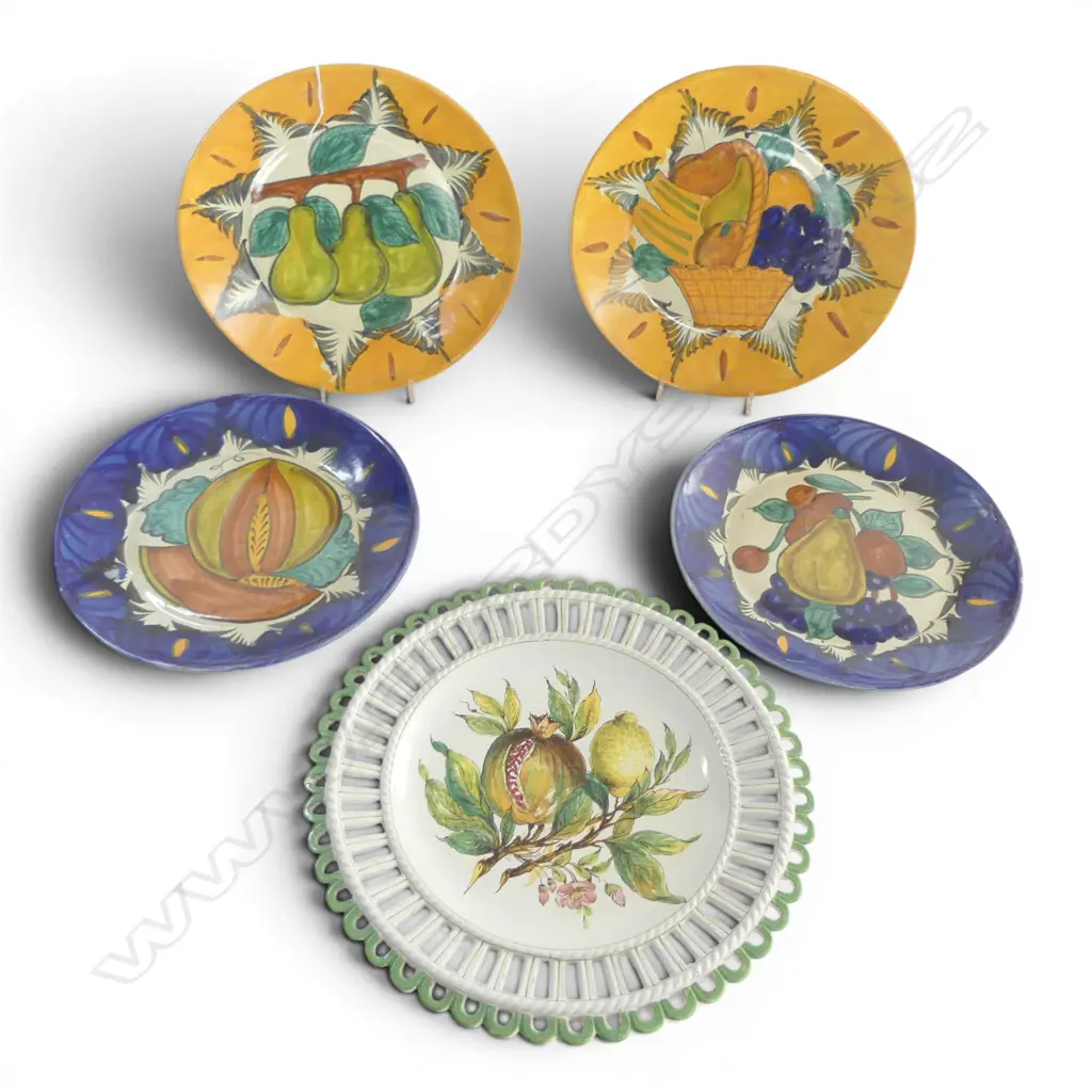 SET OF 4 MEXICAN MAJOLICA PLATES DIA250MM & 1 ITALIAN MAJOLICA PATE DIA230MM Image 1++