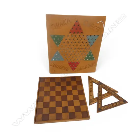 4 VINTAGE GAME BOARDS