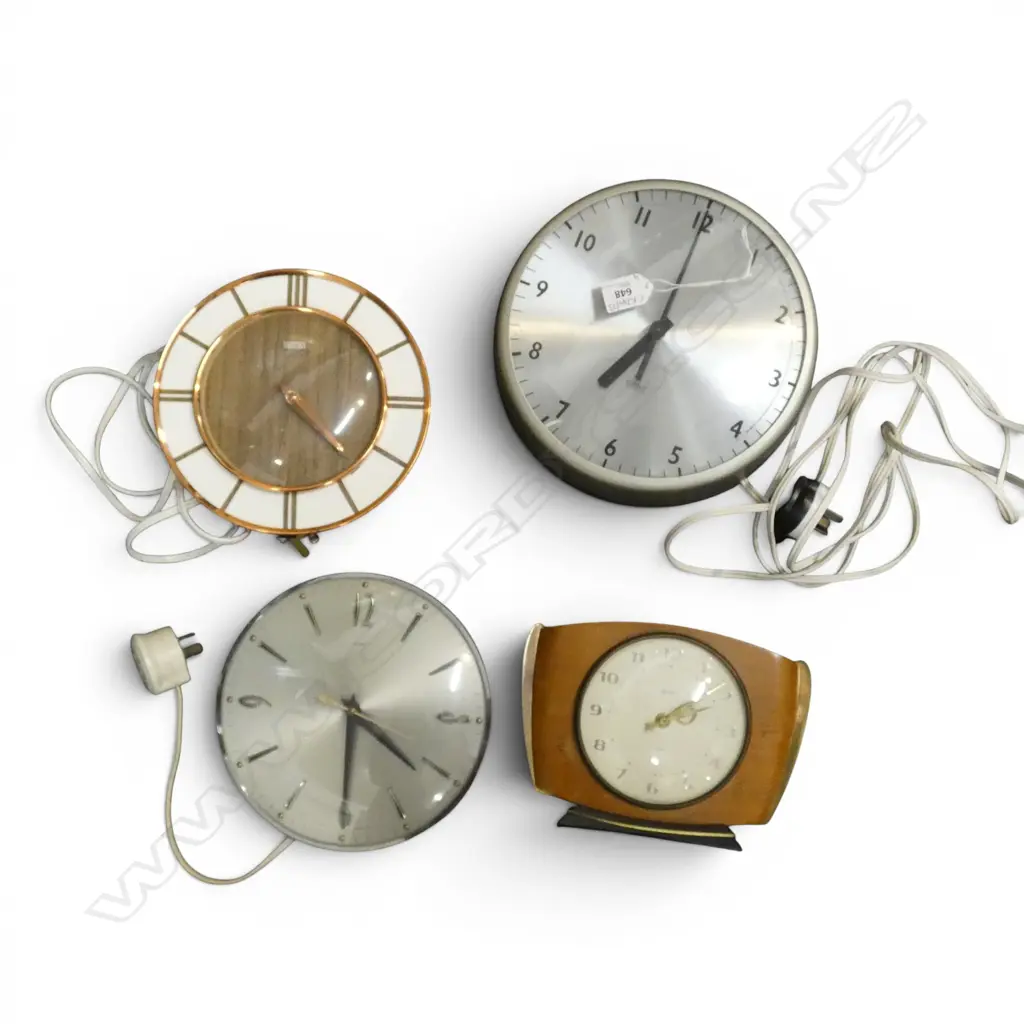 4 RETRO CLOCKS; 2 SMITHS, METAMEC, GENT OF LEICESTER 250mm dia Image 1++