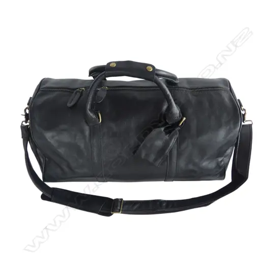 BLACK LEATHER WEEKEND BAG, AS NEW W.550mm