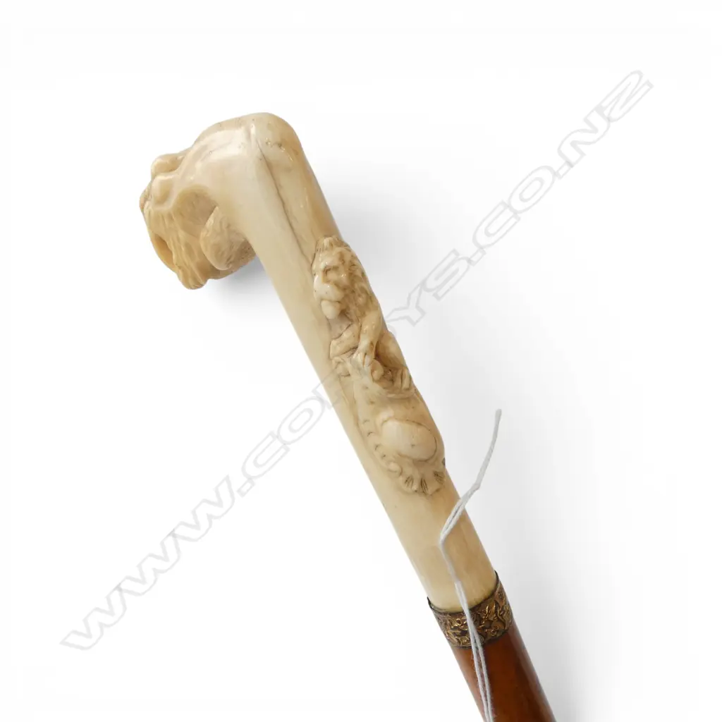 WALKING STICK w. CARVED IVORY ANIMAL CLAW HANDLE L.865mm Image 1++