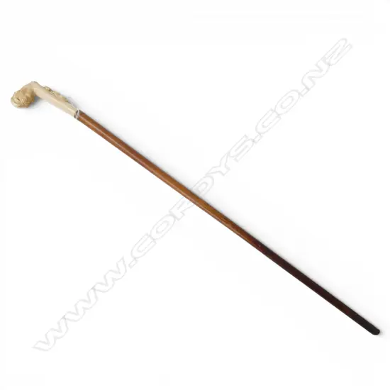 WALKING STICK w. CARVED IVORY ANIMAL CLAW HANDLE L.865mm
