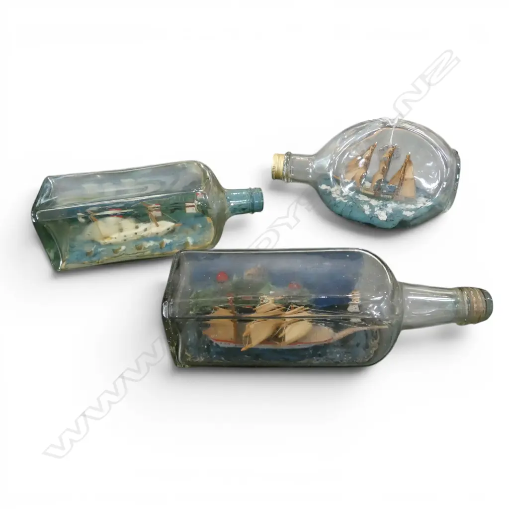 3 SHIPS IN BOTTLES W.250mm Image 1++