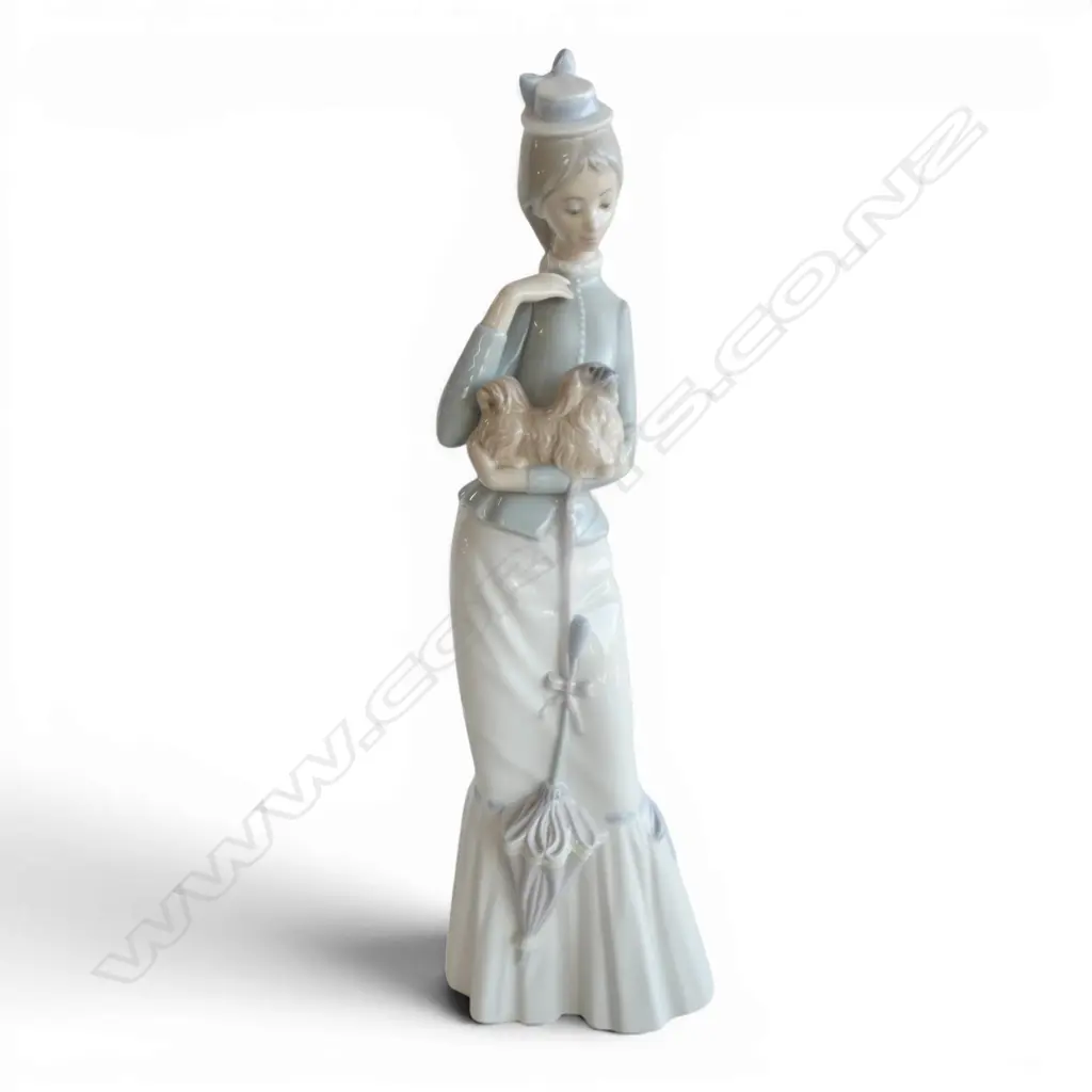 TALL LLADRO FIGURINE 'LADY w DOG & UMBRELLA,' H.370mm Image 1++