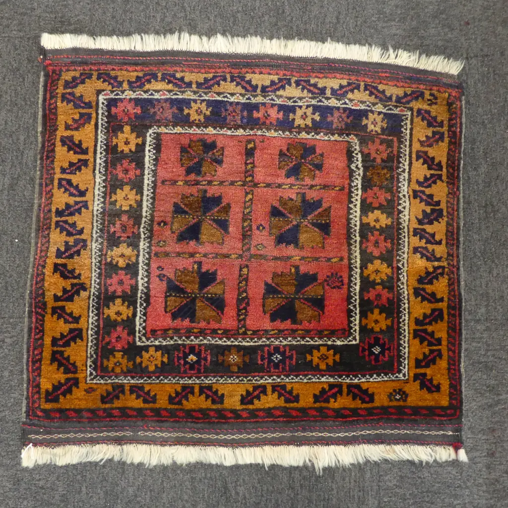 HAND KNOTTED ALL WOOL RUG 680x740mm Image 1++