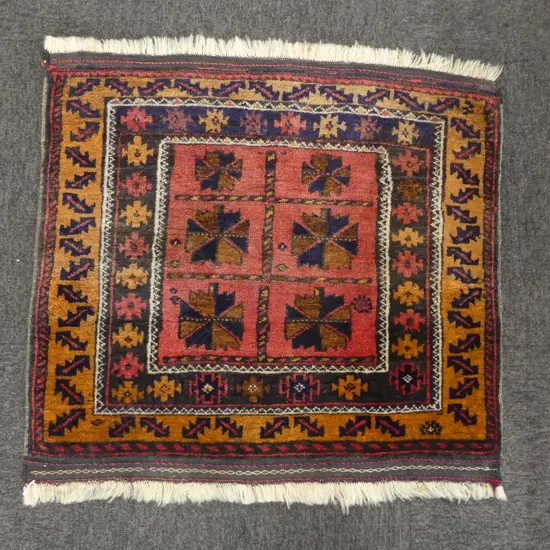 HAND KNOTTED ALL WOOL RUG 680x740mm