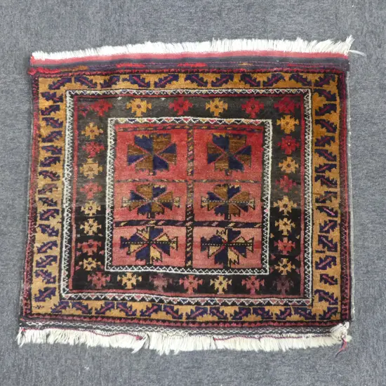 HAND KNOTTED ALL WOOL RUG 680x770mm